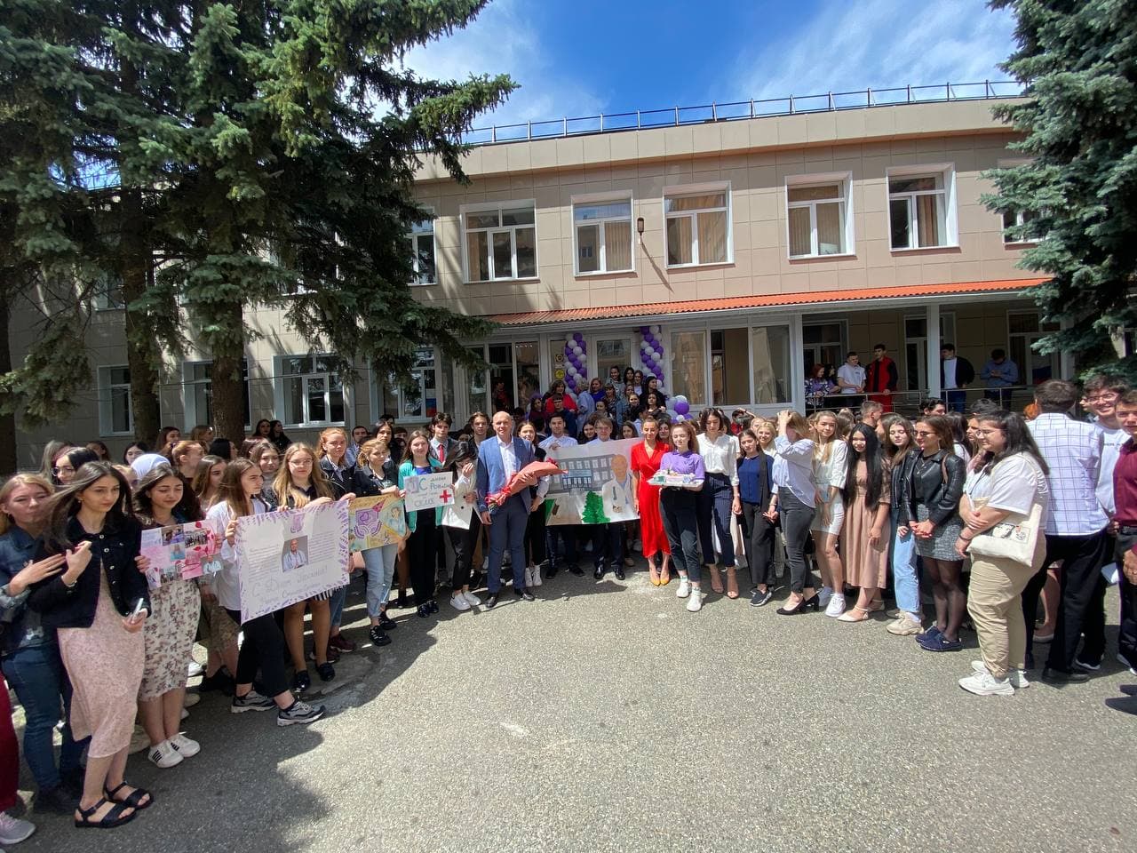 ТОРЖЕСТВЕННОЕ СОБРАНИЕ, ПОСВЯЩЕННОЕ ПЕРВОМУ ДНЮ РОЖДЕНИЯ В ИСТОРИИ СЕВЕРО-КАВКАЗСКОГО  МЕДИЦИНСКОГО КОЛЛЕДЖА - Северо-Кавказский медицинский колледж